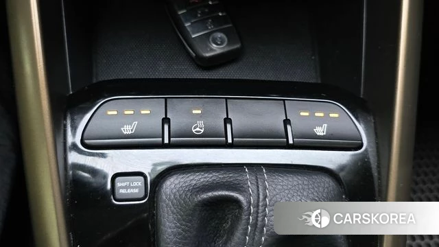 Kia Stonic 2018 Красный из Кореи, фото 4