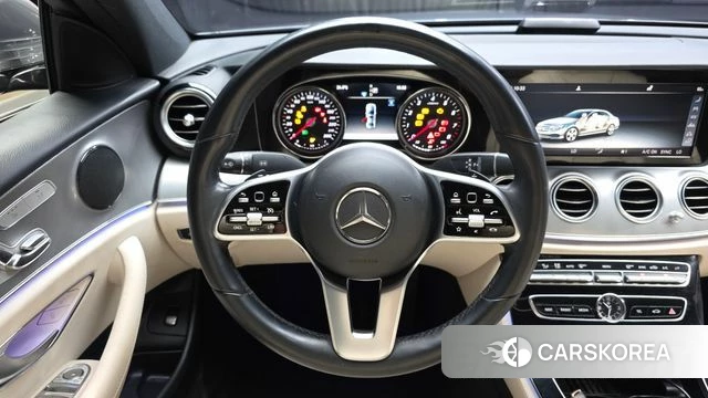 Mercedes-Benz E-Class W213 2018 Серый из Кореи, фото 4