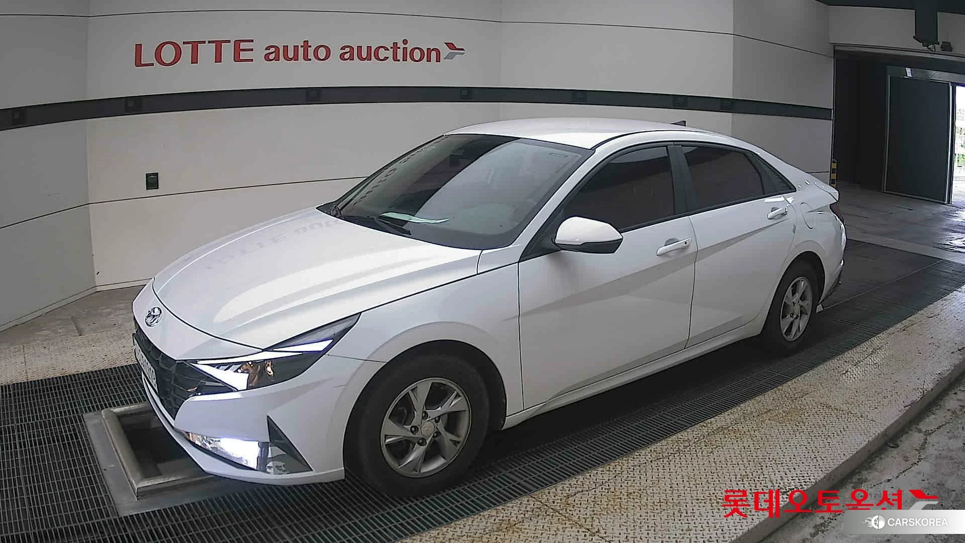 Hyundai Avante 2021 Polar White из Кореи, фото 4