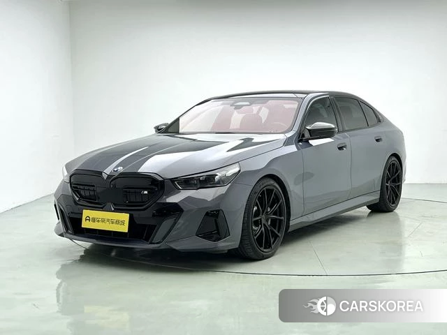 BMW 5 series 2024 Темно-серый из Китая, фото 4