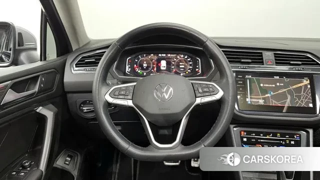 Volkswagen Tiguan Allspace 2022 Черный из Кореи, фото 4