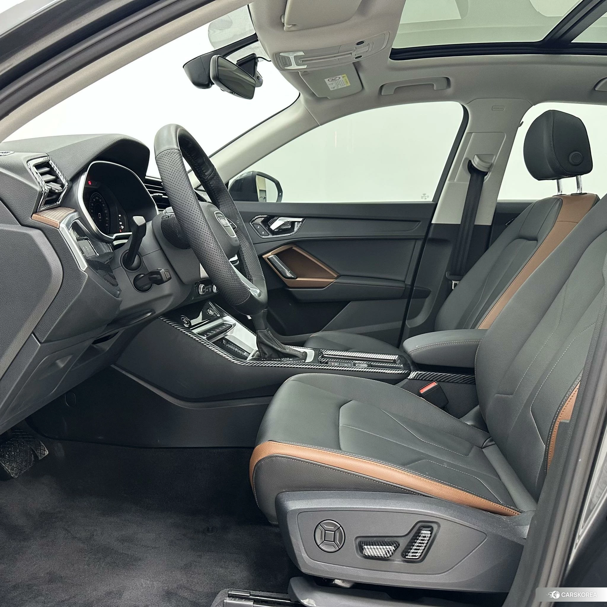 Audi Q3 2021 Темно-серый из Китая, фото 4