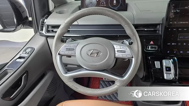 Hyundai Staria 2023 Белый из Кореи, фото 4