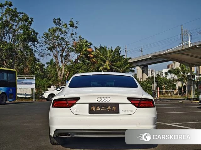 Audi A7 2018 Белый из Китая, фото 4
