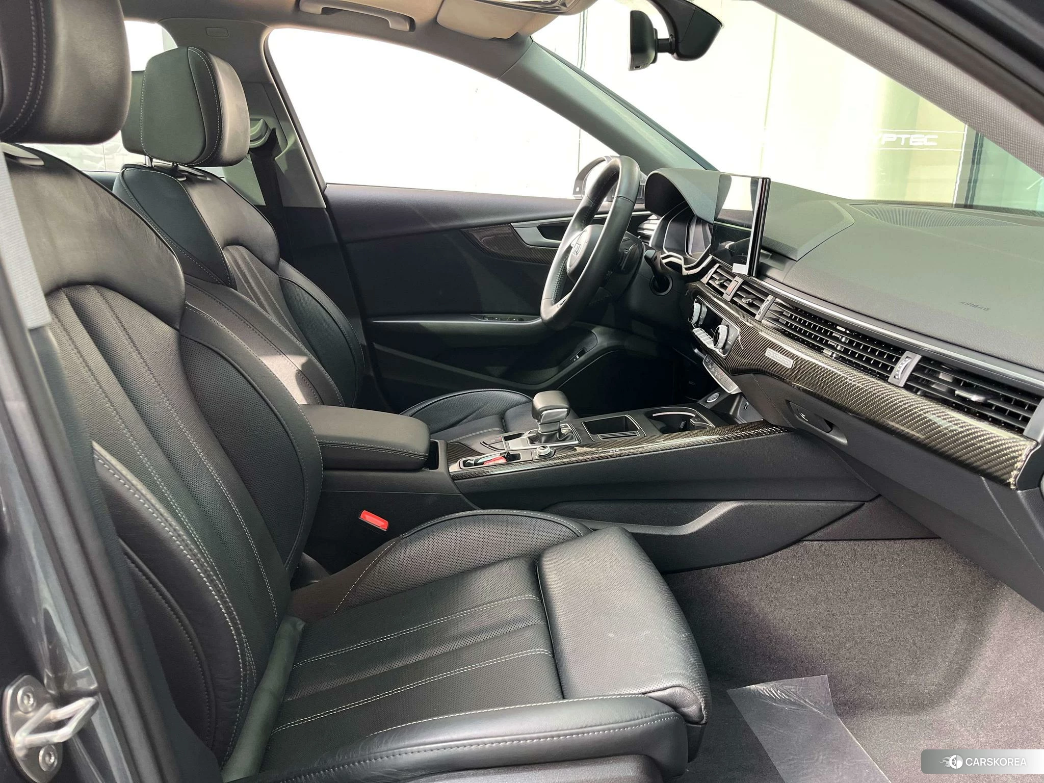 Audi A4L 2020 Темно-серый из Китая, фото 4
