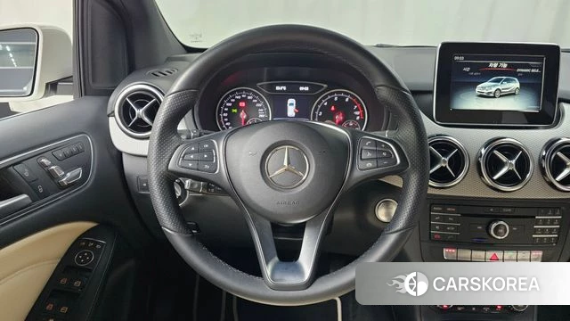 Mercedes-Benz B-Class W246 2018 Белый из Кореи, фото 4