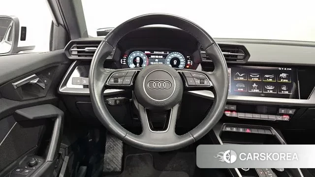 Audi A3 (8Y) 2024 Белый из Кореи, фото 4