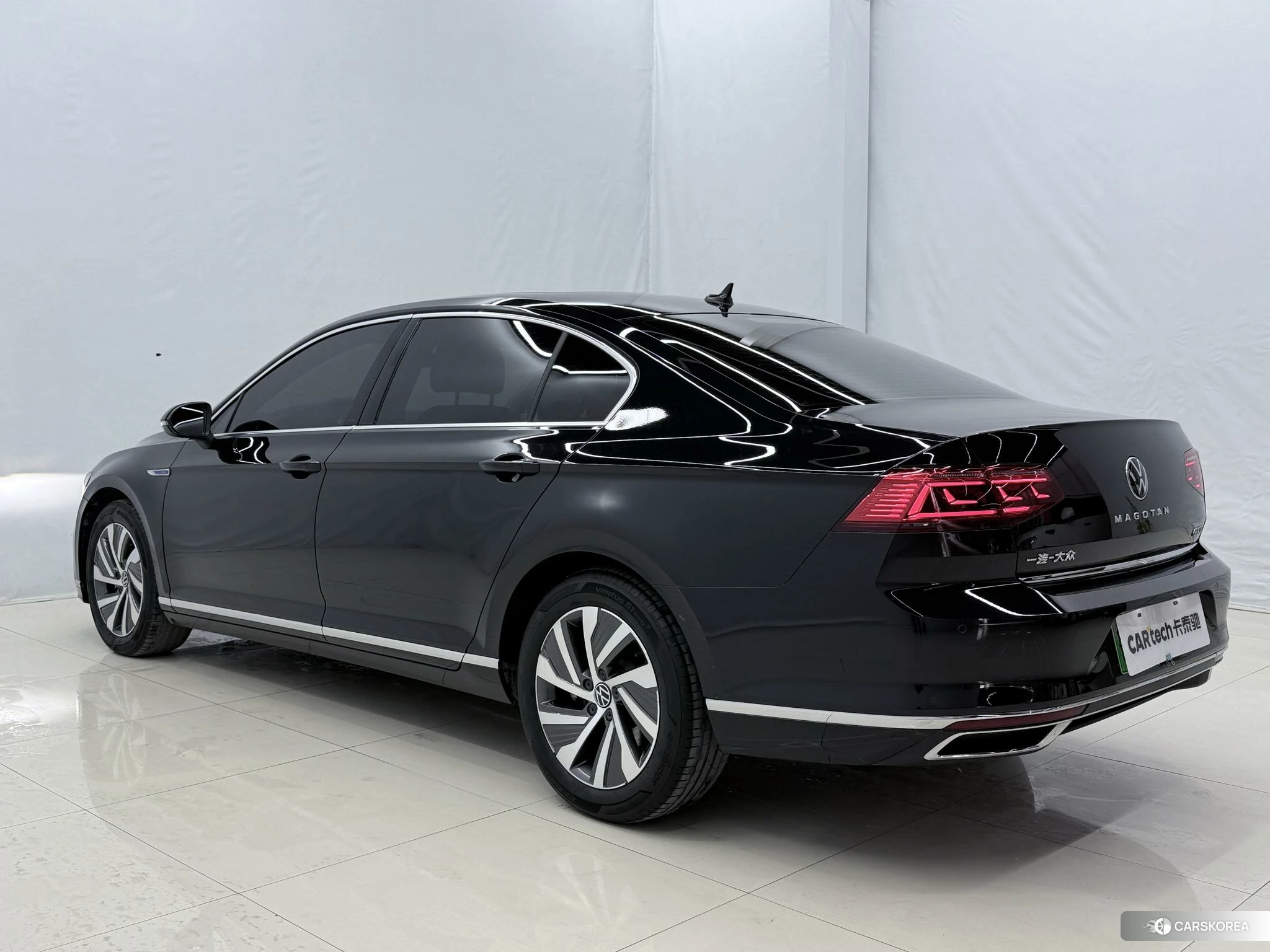 Volkswagen Magotan PHEV 2021 Черный из Китая, фото 4