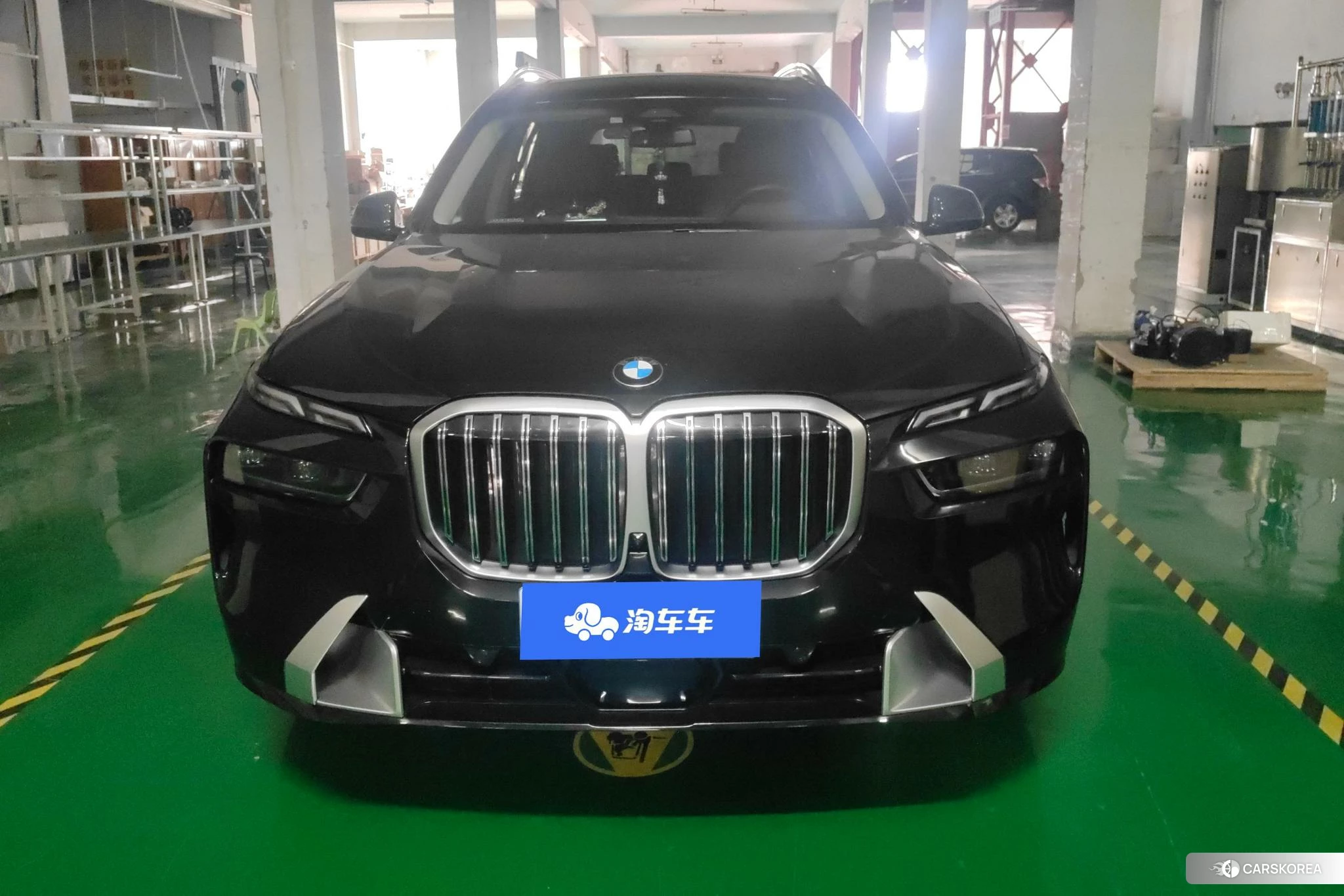 BMW X7 2022 Черный из Китая, фото 4