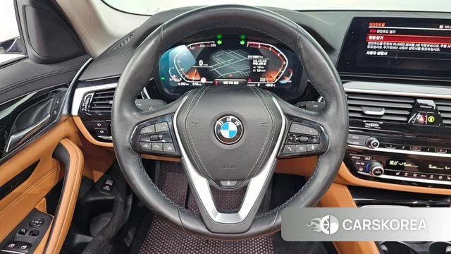 BMW 5 Series (G30) 2019 Белый из Кореи, фото 4