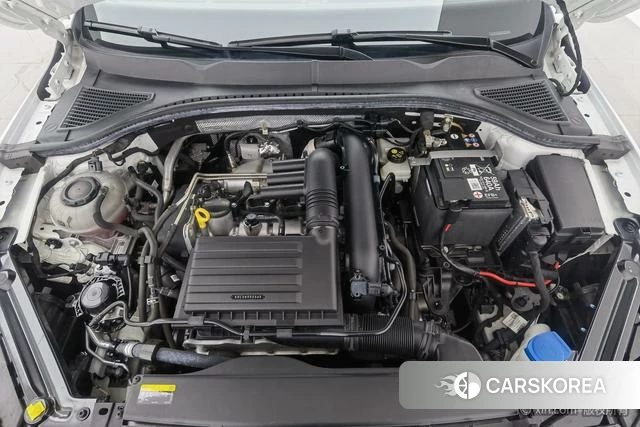 Volkswagen Bora 2024 Белый из Китая, фото 4