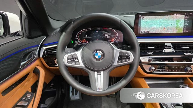 BMW 5 Series (G30) 2023 Белый из Кореи, фото 4