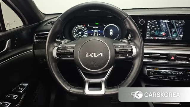 Kia K5 3rd generation 2023 Белый из Кореи, фото 4