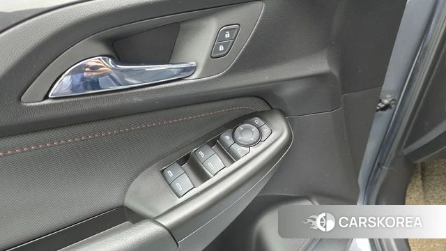 Chevrolet (GM Daewoo) Trailblazer 2021 Серебристо-серый из Кореи, фото 4