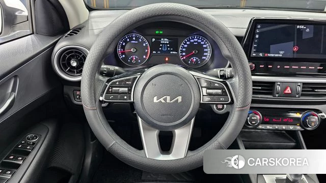 Kia The New K3 2nd generation 2021 Белый из Кореи, фото 4