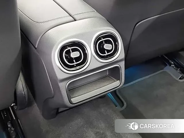 Mercedes-Benz C-Class W206 2025 Черный из Кореи, фото 4