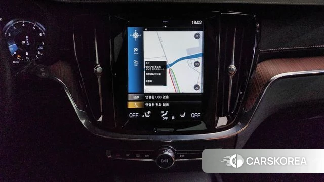 Volvo V60 Cross-Country 2nd Generation 2020 Серебряный из Кореи, фото 4