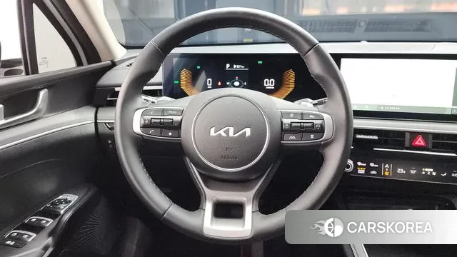 Kia The New K5 Hybrid 3rd generation 2025 Белый из Кореи, фото 4