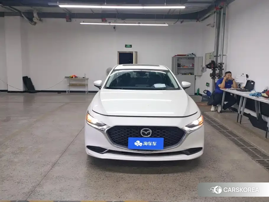 Mazda 3 2026 Белый из Китая, фото 4
