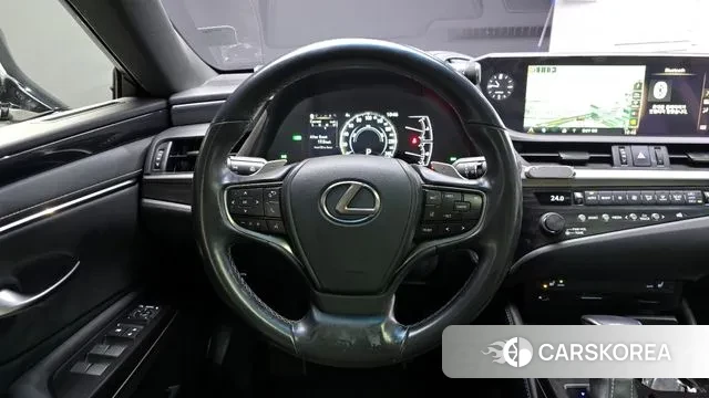 Lexus ES300h 7th generation 2019 Белый из Кореи, фото 4