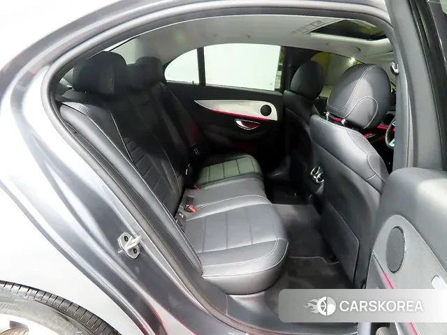 Mercedes-Benz E-Class W213 2019 Серый из Кореи, фото 4