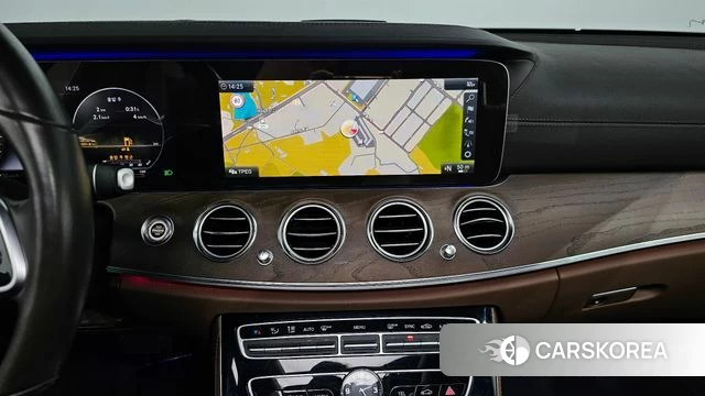 Mercedes-Benz E-Class W213 2019 Белый из Кореи, фото 4
