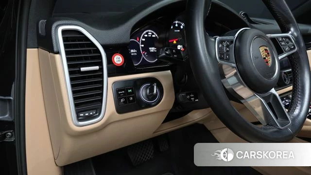 Porsche Cayenne (PO536) 2019 Черный из Кореи, фото 4