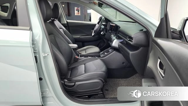 Hyundai Kona (SX2) 2024 Цвет галактики из Кореи, фото 4