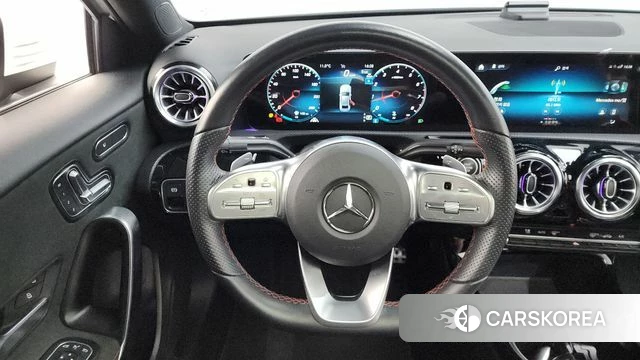 Mercedes-Benz A-Class W177 2023 Белый из Кореи, фото 4