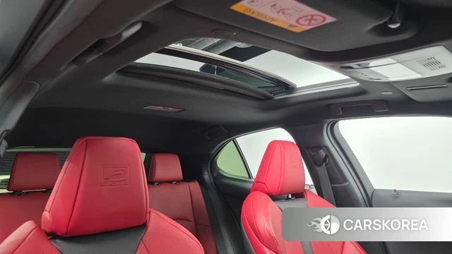 Lexus UX250h 2023 Серый из Кореи, фото 4
