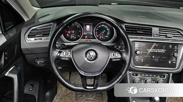 Volkswagen Tiguan second Generation 2018 Синий из Кореи, фото 4