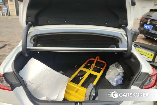 Toyota Camry 2025 Белый из Китая, фото 4