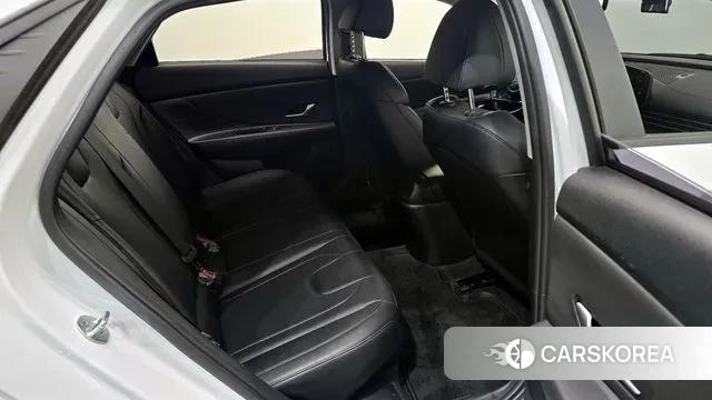 Hyundai Avante Hybrid (CN7) 2022 Белый из Кореи, фото 4