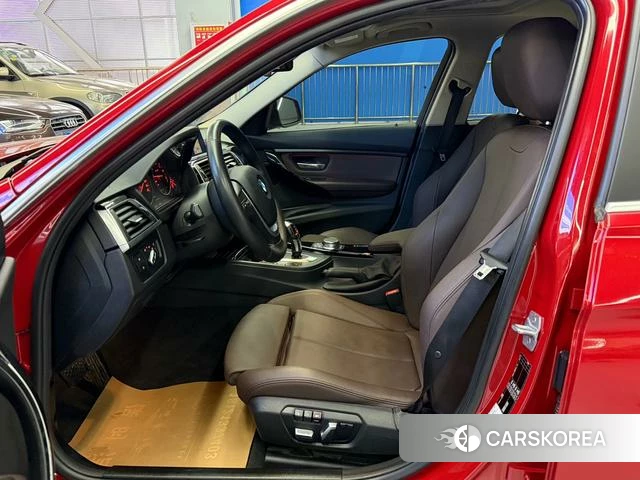 BMW 3 series 2019 Красный из Китая, фото 4