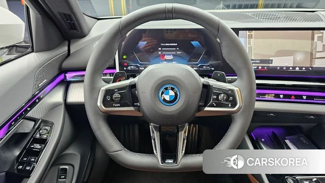 BMW 5 Series (G60) 2026 Белый из Кореи, фото 4