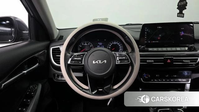 Kia Seltos 2021 Серый из Кореи, фото 4