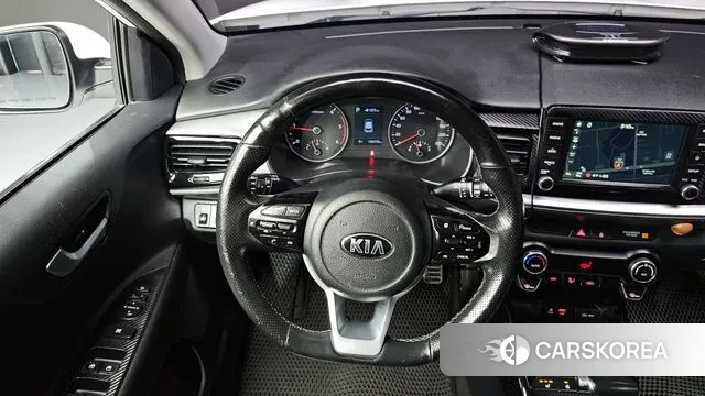 Kia Stonic 2018 Белый из Кореи, фото 4