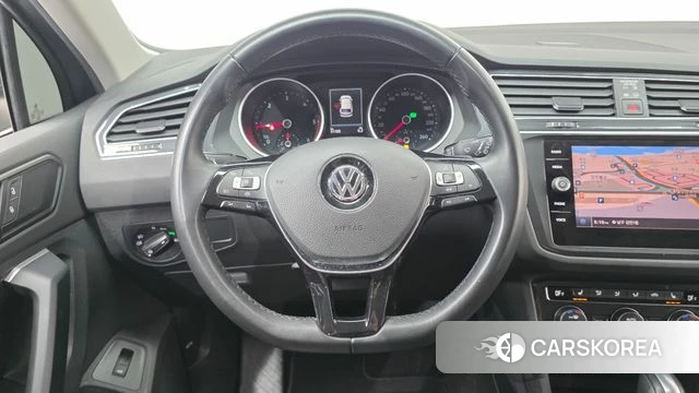 Volkswagen Tiguan second Generation 2020 Серый из Кореи, фото 4