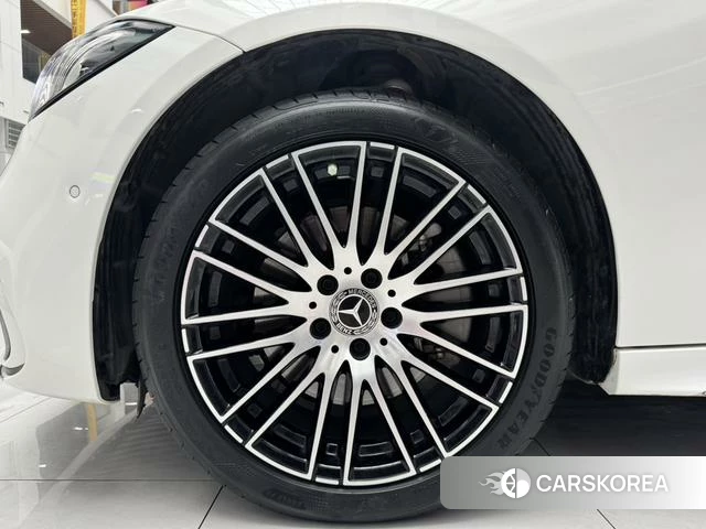 Mercedes-Benz Class C 2023 Белый из Китая, фото 4
