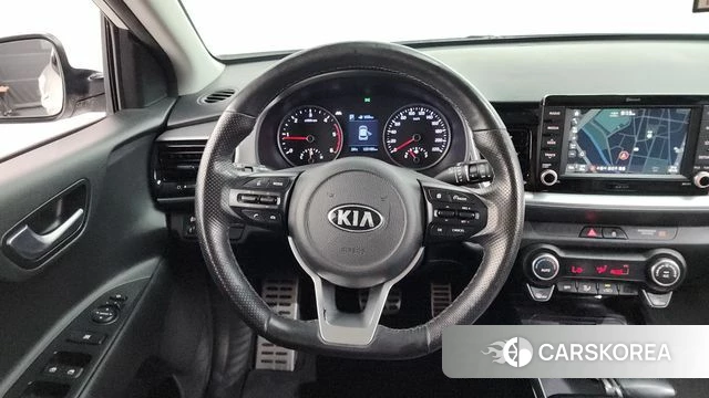 Kia Stonic 2018 Белый из Кореи, фото 4