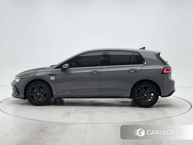 Volkswagen Golf 2023 Темно-серый из Китая, фото 4