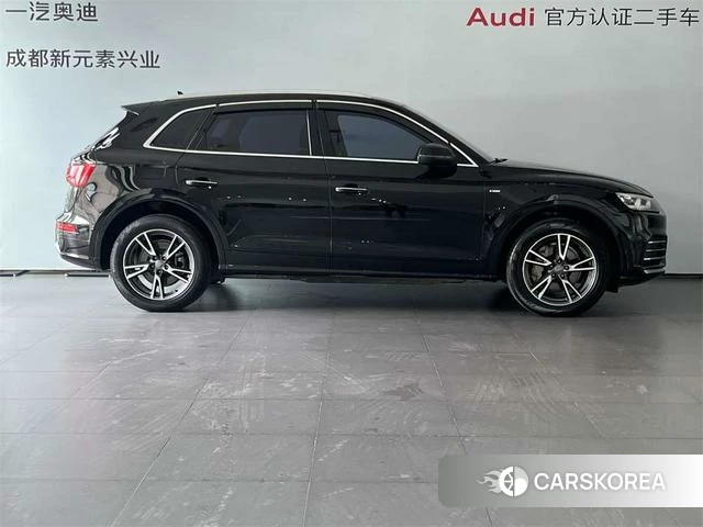 Audi Q5L 2020 Черный из Китая, фото 4
