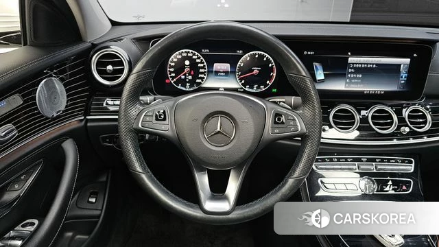 Mercedes-Benz E-Class W213 2018 Белый из Кореи, фото 4