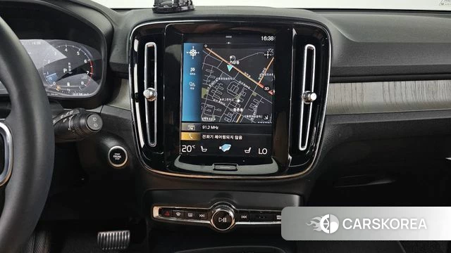 Volvo XC40 2021 Белый из Кореи, фото 4