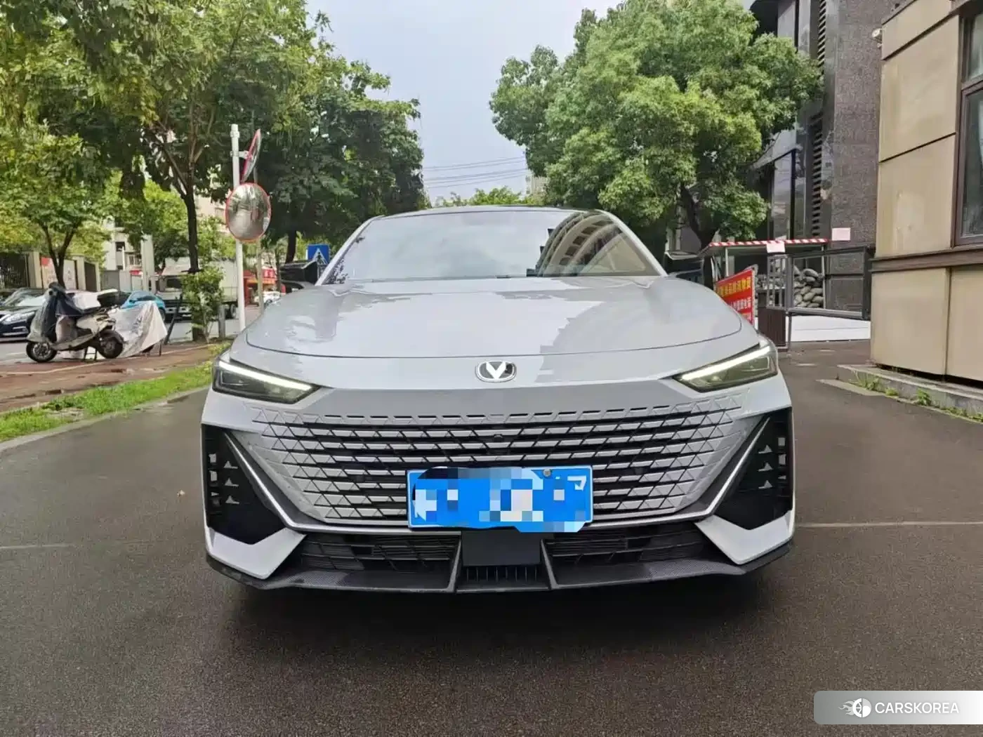 Chang'an Changan UNI-V 2022 Silver/gray из Китая, фото 4