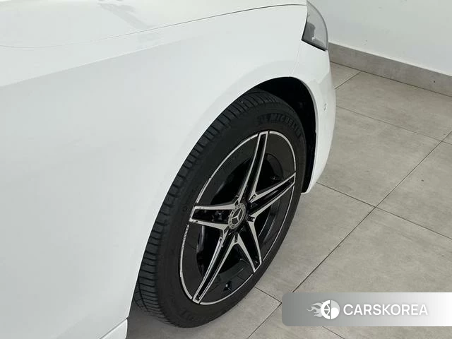 Mercedes-Benz Class C 2023 Белый из Китая, фото 4
