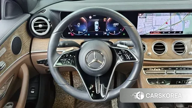 Mercedes-Benz E-Class W213 2022 Белый из Кореи, фото 4