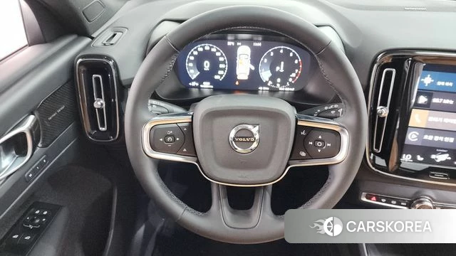 Volvo XC40 2021 Белый из Кореи, фото 4