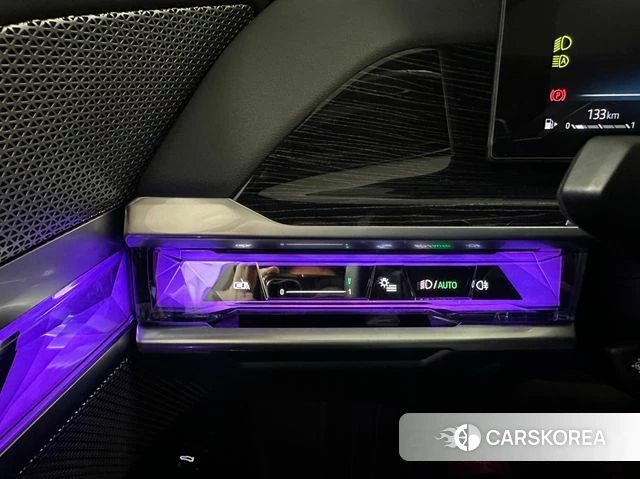 BMW 7 Series (G70) 2024 Черный из Кореи, фото 4