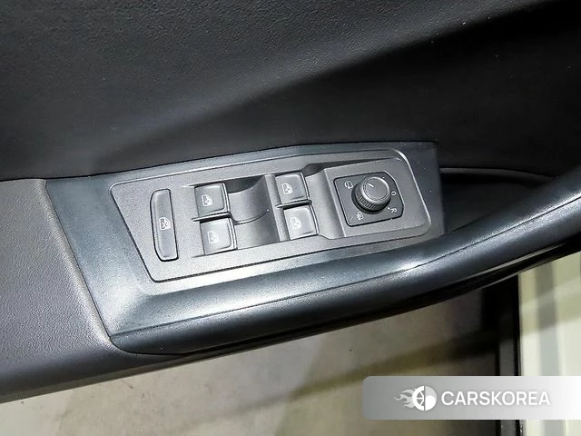 Volkswagen T-Roc 2021 Белый из Кореи, фото 4